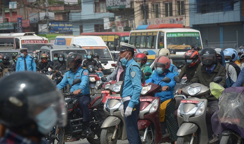 काठमाडौं उपत्यकामा एकैदिन दुई हजार भन्दा बढी सवारी चालकमाथि कारवाही
