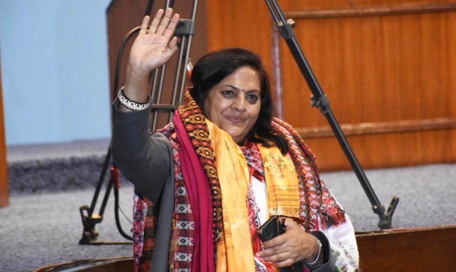 उपसभामुख भूसालले शपथ लिँदै