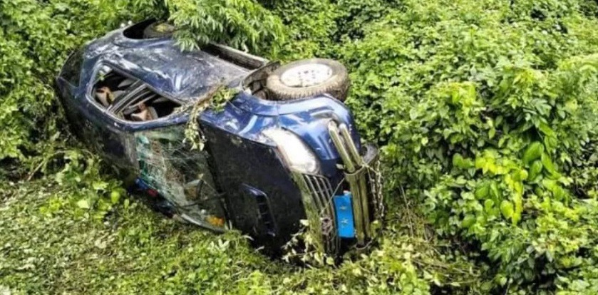 एआईजी आचार्य सवार गाडी दुर्घटना