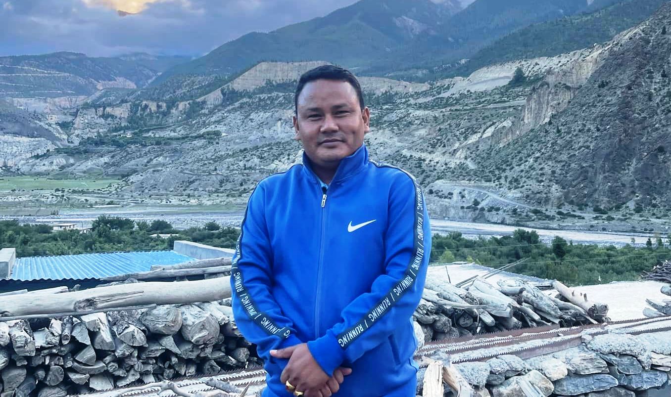 गाडी दुर्घटनामा परेर बाजुराका पूर्व सभासद पेम्बा गुरुङ घाइते