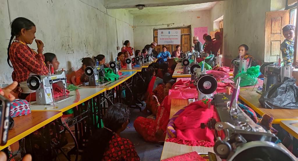 एक महिने आधारभुत सिलाई कटाई तालिम सम्पन्न