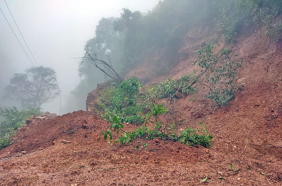 म्याग्दीमा पहिरोले लियो एकै परिवारका ५ जनाको ज्यान