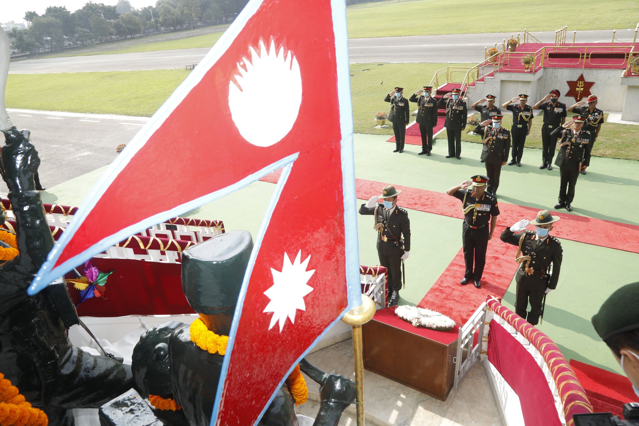 भारतीय सेनाध्यक्ष टुँडिखेलस्थित सैनिक मञ्चमा