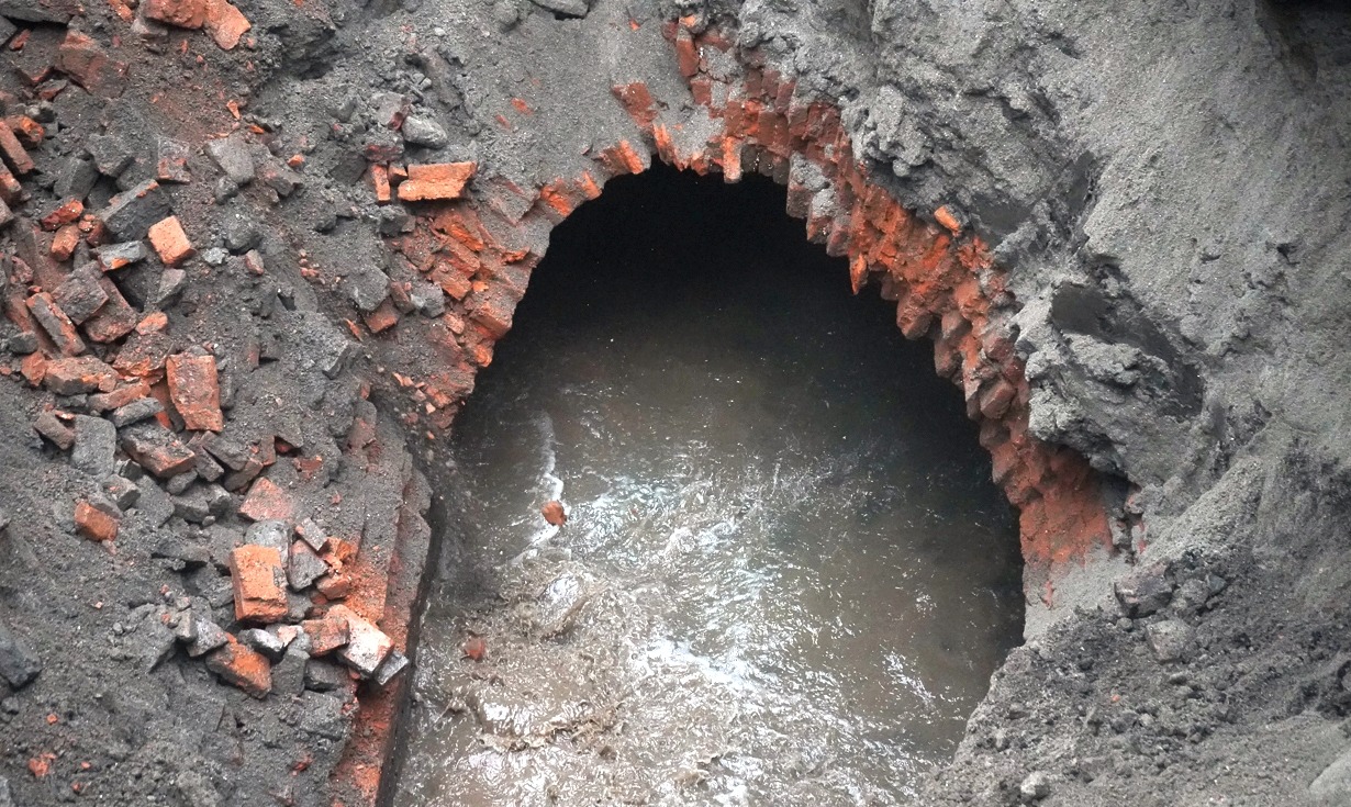 जय नेपाल हलको आँगन खोतल्दा भेटियो टुकुचा खोला