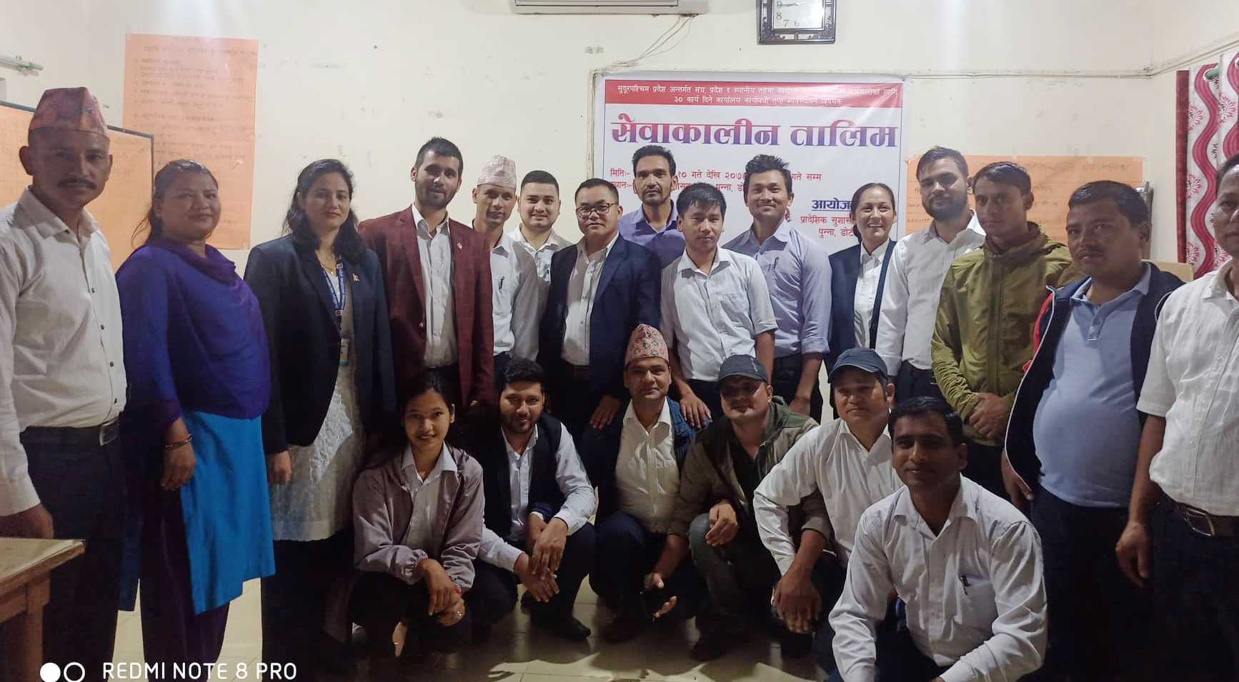 अछामका बाढीपीडितलाई राष्ट्रसेवक कर्मचारीको आर्थिक सहयोग