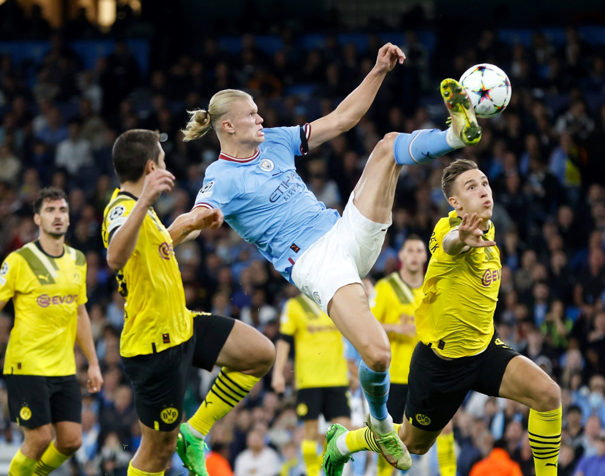 नाटकीय पुनरागमनमा सिटीको लगातार दोस्रो जित