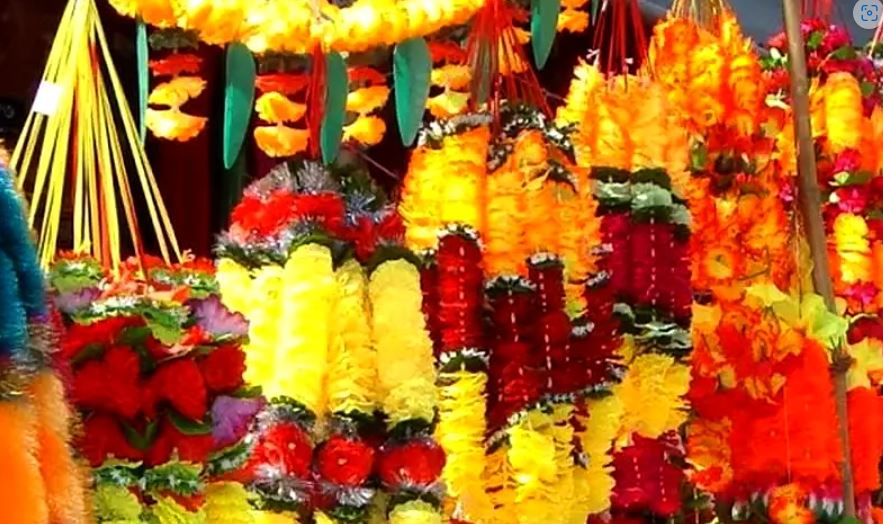 प्लास्टिकका फूलगुच्छा र माला प्रतिबन्ध, बिक्री गरे १ लाखसम्म जरिवाना