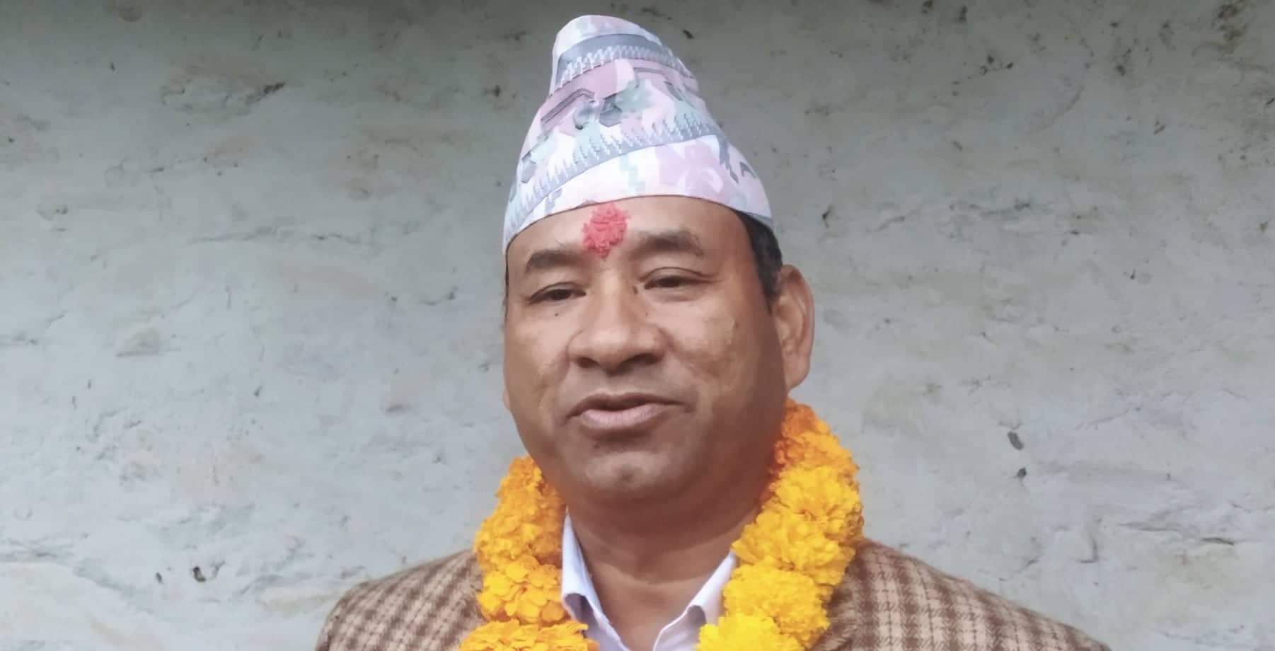 बाजुरामा प्रतिनिधि सभाका लागि कर्णबहादुर थापाले गरे उम्मेदवारी दर्ता