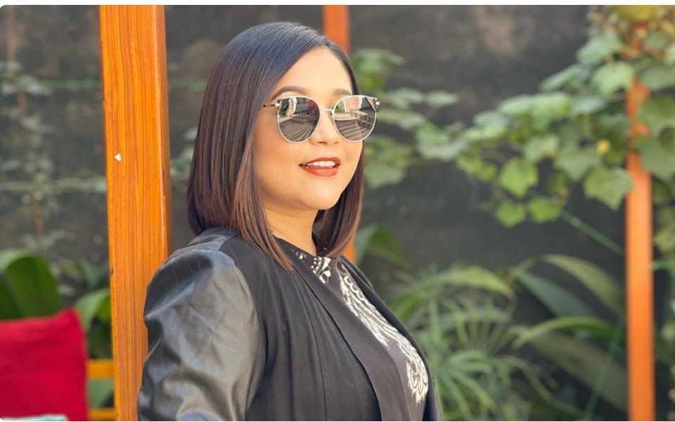 गायिका आस्था राउतलाई अमेरिकी अध्यागमनले फिर्ता पठायो