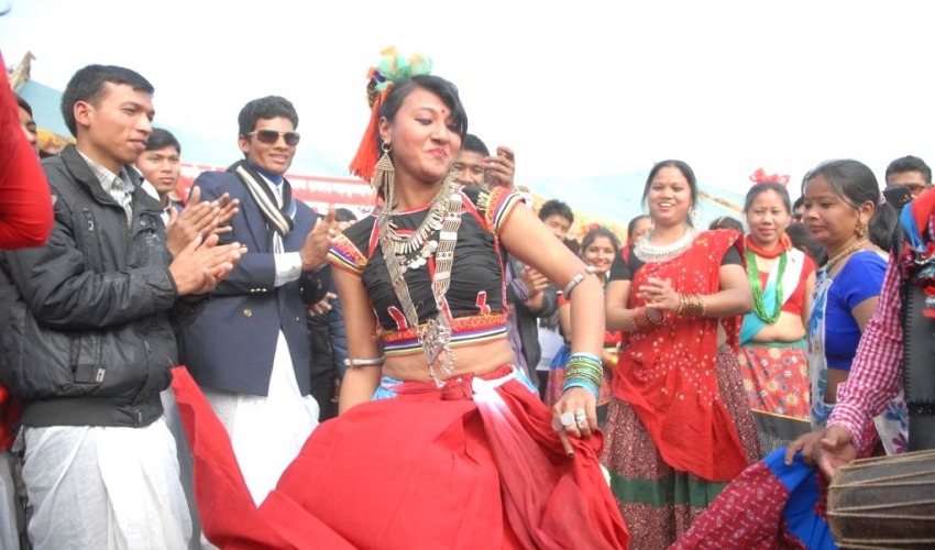 थारू समुदायमा माघीको तयारी सुरु