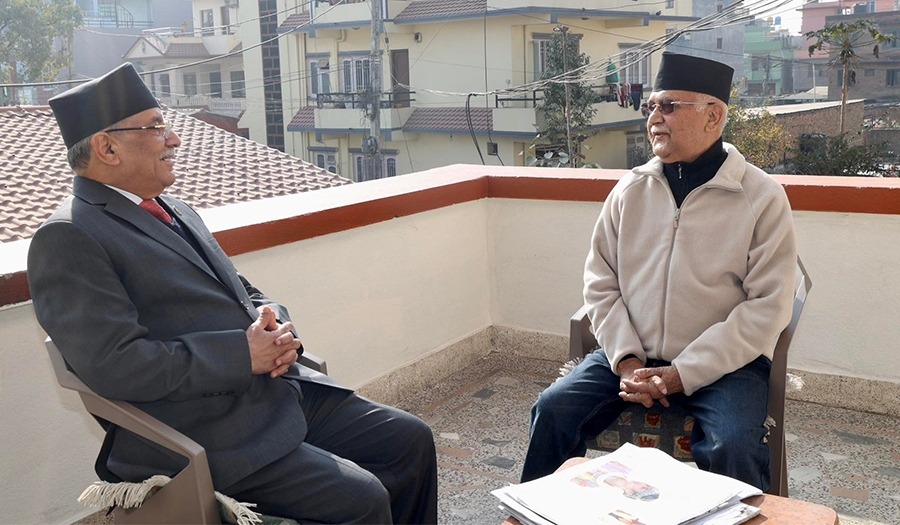 ओलीलाई भेट्न बालकोट पुगे प्रधानमन्त्री प्रचण्ड