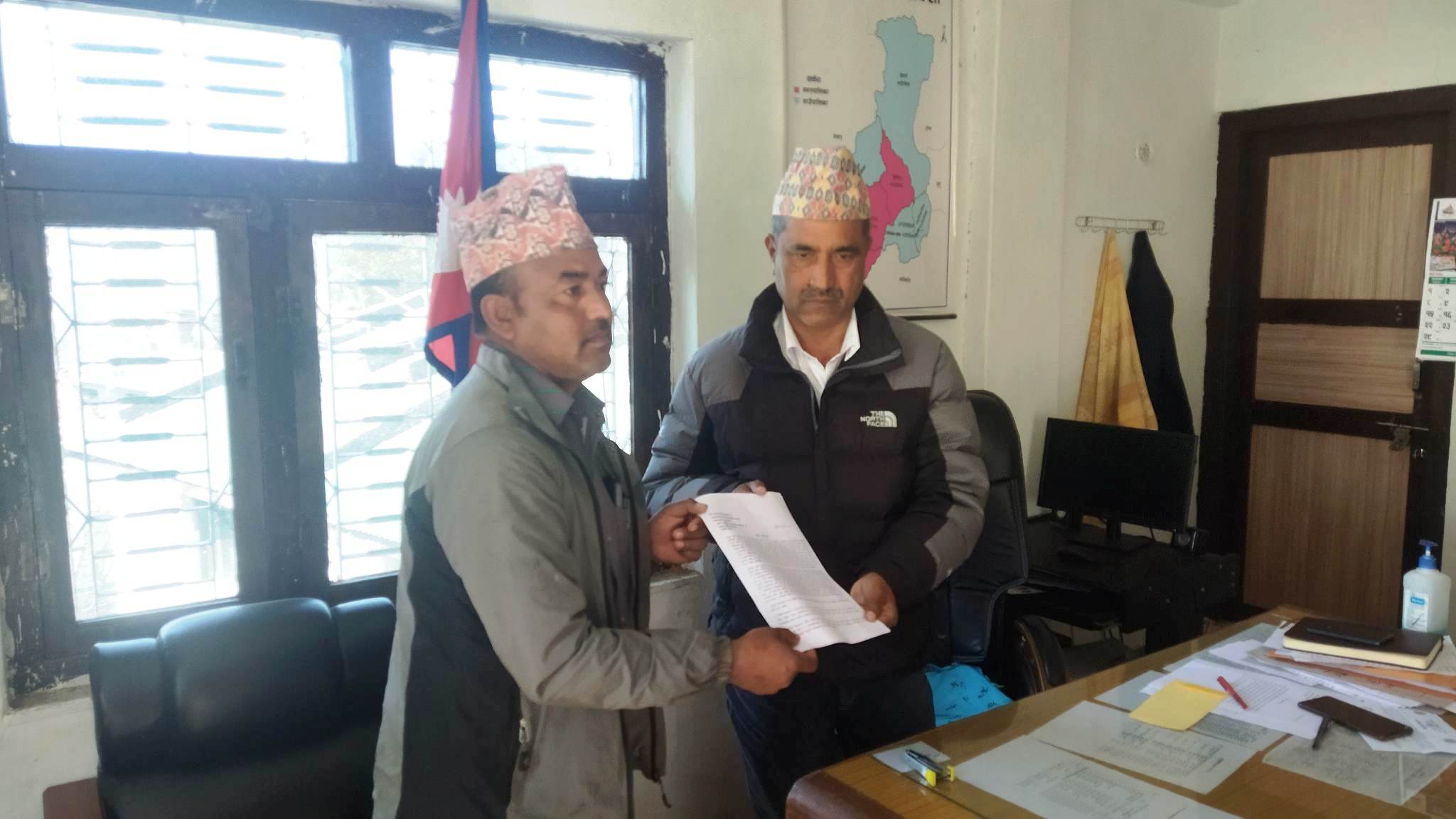 हलिया मुक्ति समाज बाजुराले बुझायो ज्ञापन पत्र