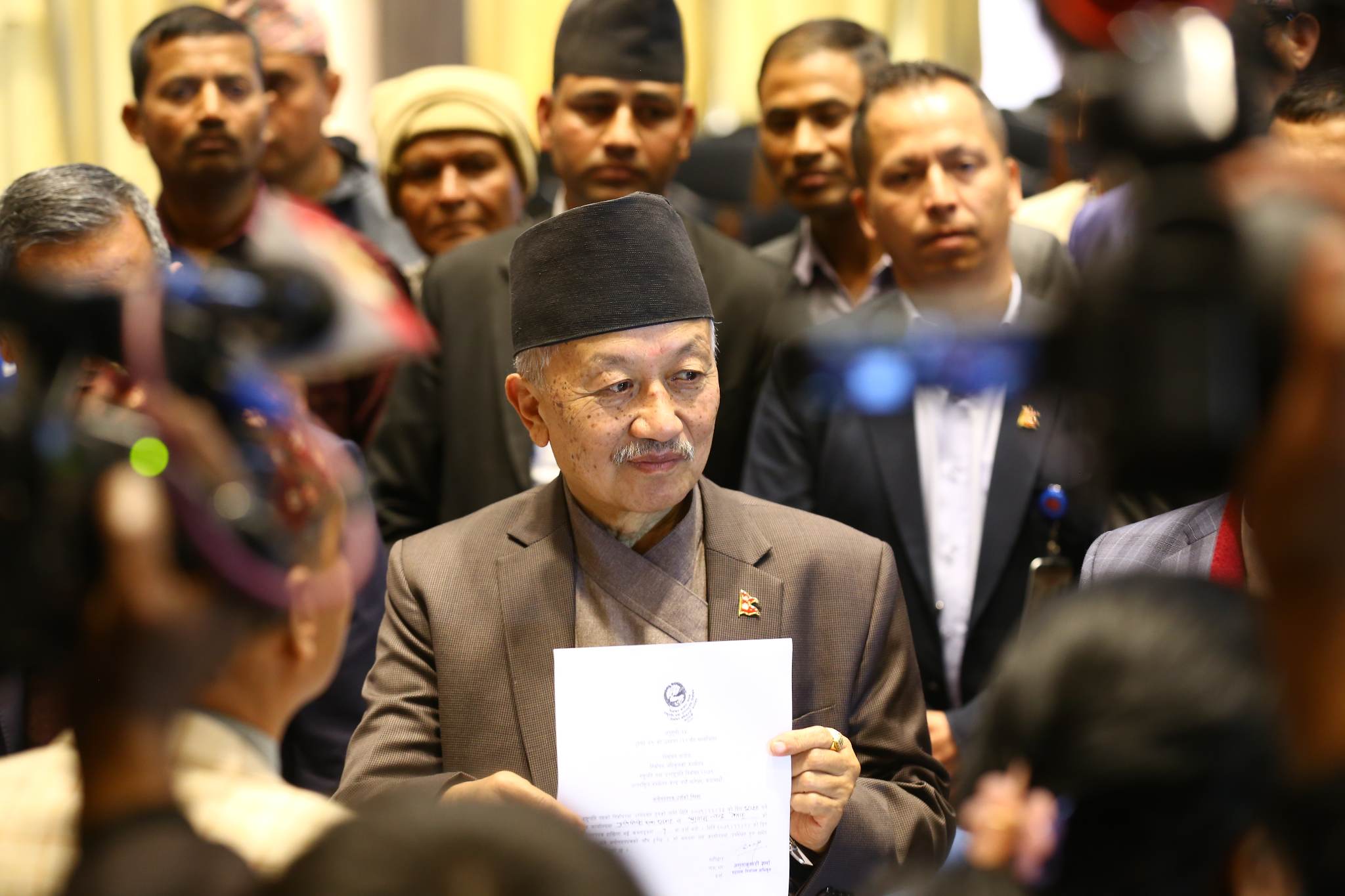 राष्ट्रपतिमा सुवास नेम्वाङले गराए उम्मेदवारी दर्ता