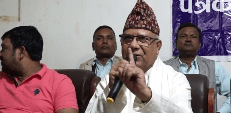 सरकारले अयोग्य लडाकुलाई दुई लाख दिने निर्णय गलत छ : अध्यक्ष नेपाल