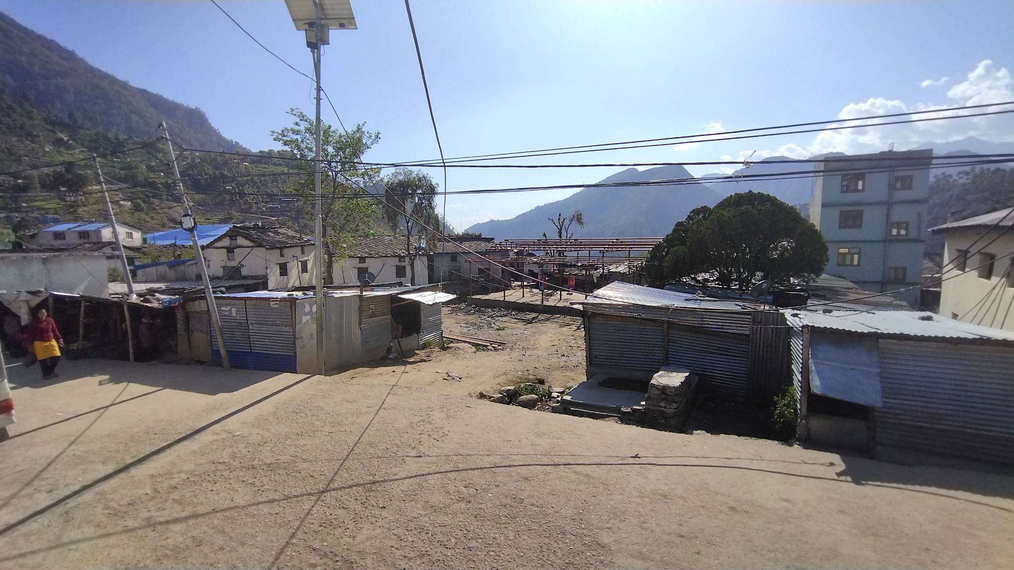 खाद्य संस्थानको जग्गामा बनाएका घर टहरा हटाउन बडीमालिकाको निर्देशन