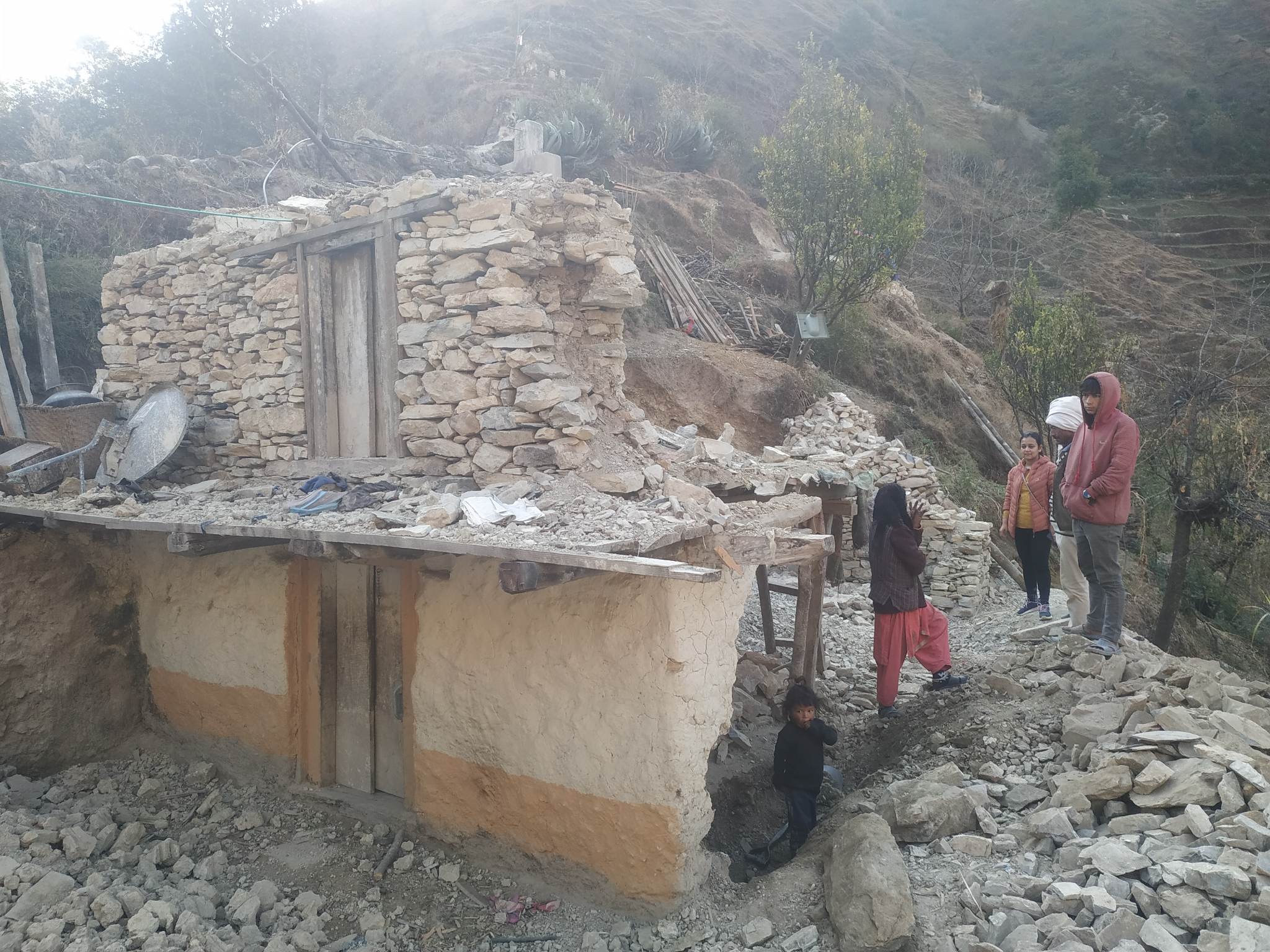 गौमुल गाउँपालिकामा भूकम्पका कारण थप घरहरु जोखिममा