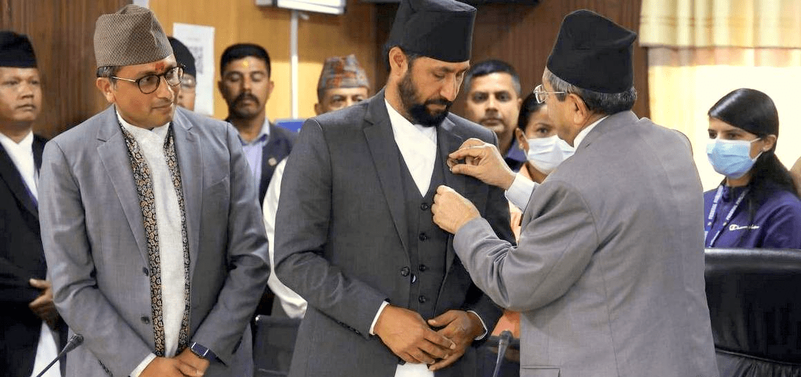 रवि र स्वर्णिमले लिए शपथ, उपेन्द्र यादव अनुपस्थित