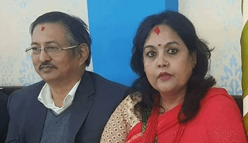 हिरासतमा रहेका श्रीमान् बालकृष्णलाई भेट्न पुगिन् मञ्जु खाण