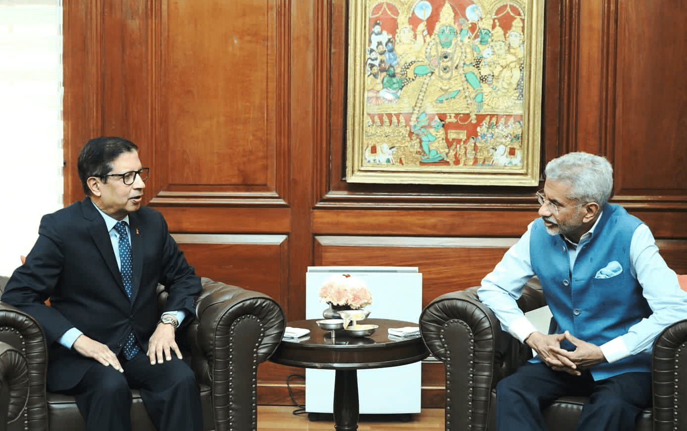 प्रचण्डको भारत भ्रमण तयारी, विदेशमन्त्री भेट्न पुगे नेपाली राजदूत