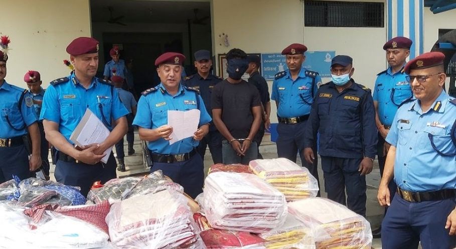 हेटौंडाबाट ५४ लाख ४८ हजार रुपैयाँ बराबरको सुनसहित एक युवक पक्राउ