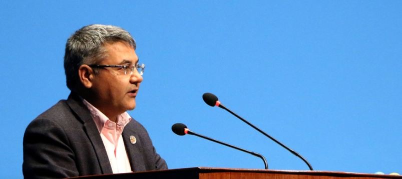 अर्थमन्त्रीलाई गोकुल बास्कोटाको प्रश्न : आँखै खाने चश्मा तिम्लाई कसले किन्दियो ?