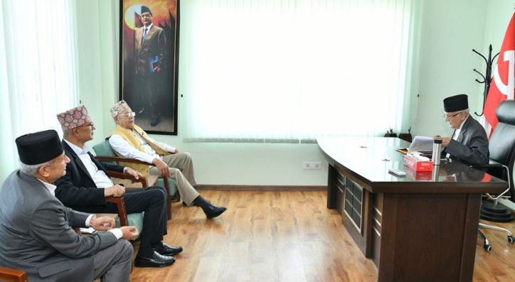 ओली भेटेपछि वामदेव– ‘म पहिल्यै आउन खोजेको थिएँ, अब ६० लाख भोट कटाउने हो’