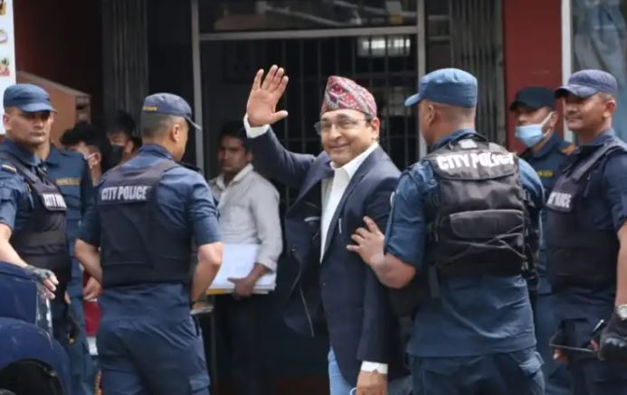 टोपबहादुरको सांसद पद निलम्बन