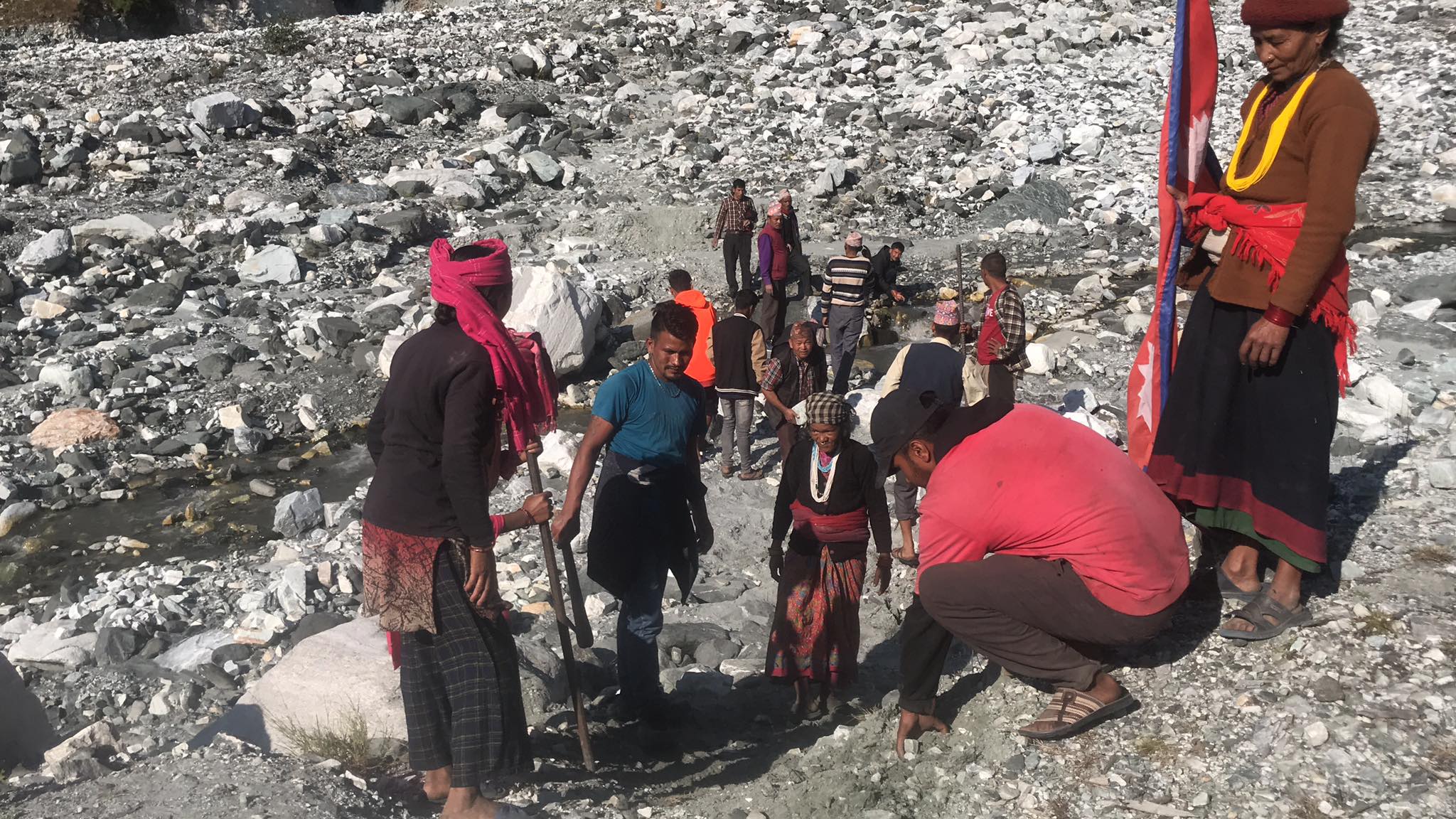 बडीमालिका-३ मा शुभकामना आदानप्रदानसंगै बाटो मर्मत