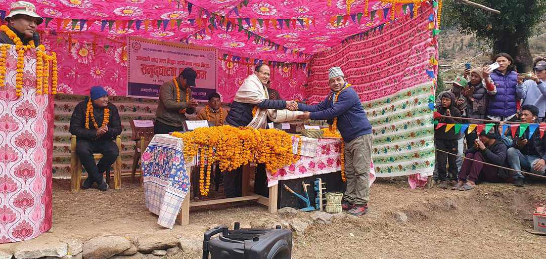 गौमुलका २ गाउँ अन्द्राडी र अम्लिसमा विजुली बल्यो