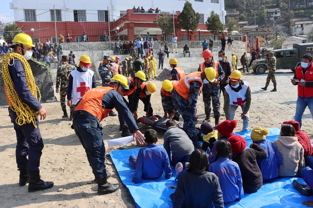 बाजुरामा पनि राष्ट्रिय भुकम्प सुरक्षा दिवस मनाईयाे