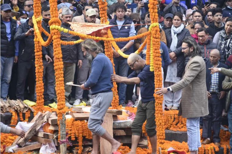 भक्तराज आचार्यको सलामीसहित अन्त्येष्टि गरियो