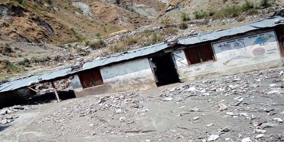 बाढीमा परेर ११ भेडा मरे, मार्तडी-कोल्टी सडक अवरुद्ध