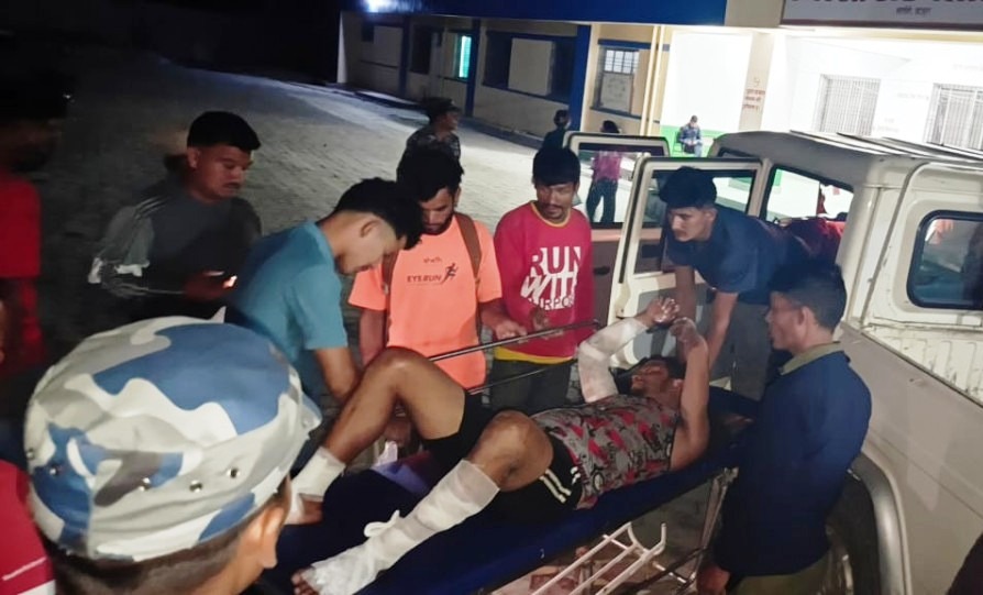 मार्तडीमा करेन्ट लागेर एक युवक घाईते, थप उपचारका लागि धनगढी लगियो