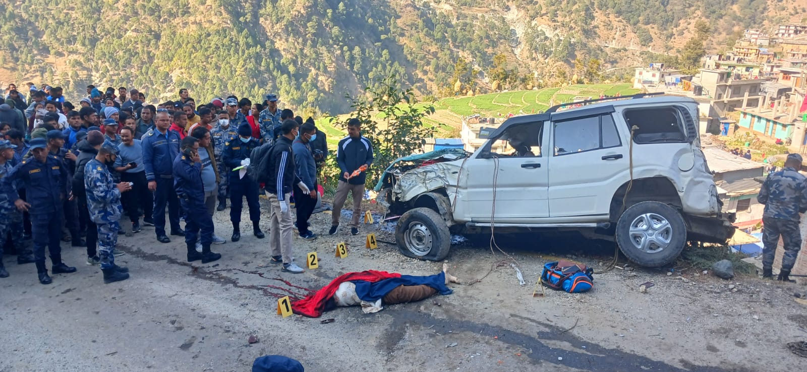 मार्तडीमा स्कारपियाे दुर्घटना, एककाे मृत्यु,४ घाईते (नामसहित)