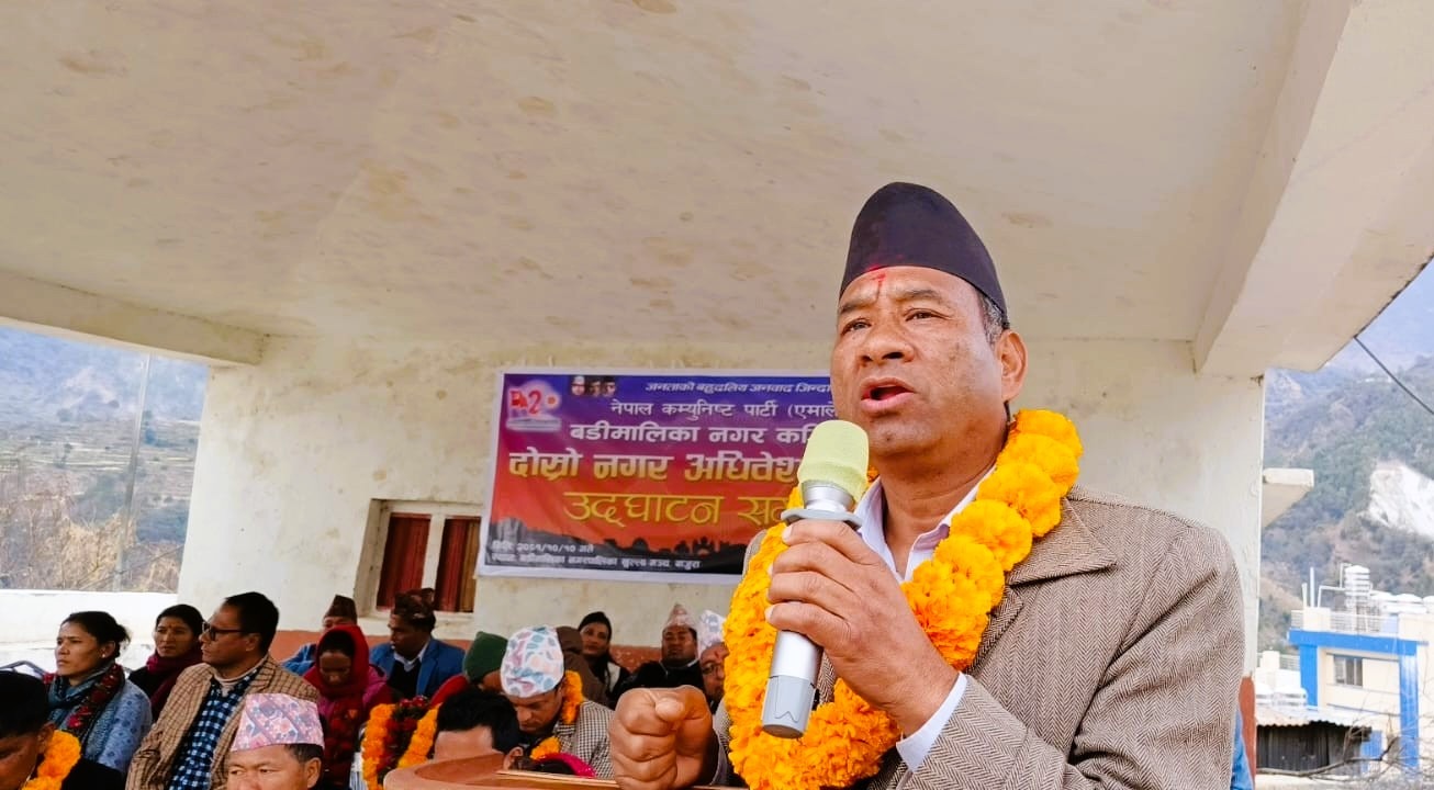 भिम रावलको पछाडी नलाग्नु, उनी बर्वादीको बाटोमा छन्‌: नेता थापा