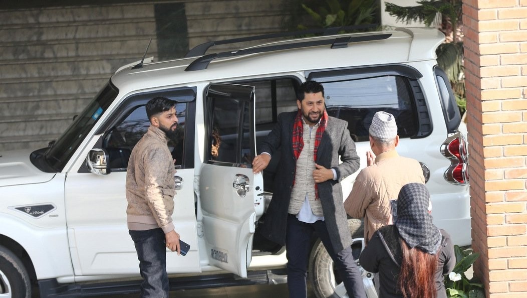 रवि लामिछानेलाई हिरासतमा पठाउन अदालतको आदेश