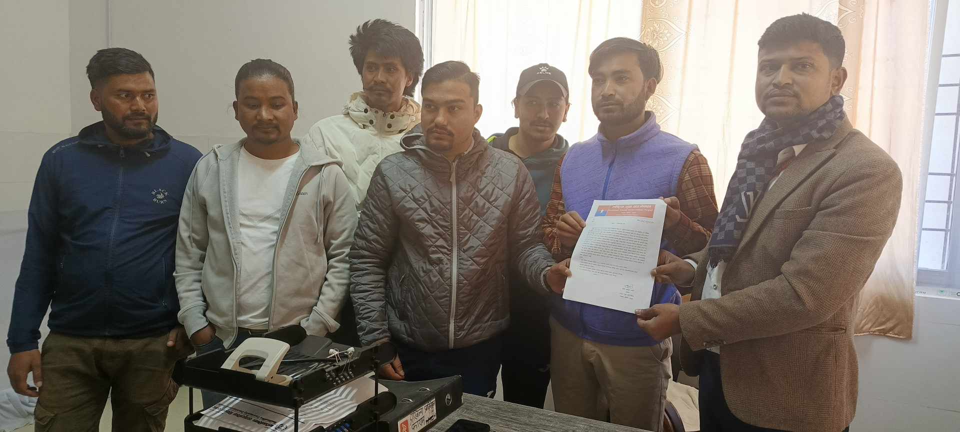 राष्ट्रिय युवा संघ नेपाल बाजुराद्धारा एमडिजिपि डाक्टरको व्यवस्थापन गर्न माग