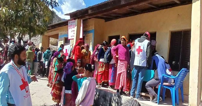 खप्तड छेडेदहमा संचालित स्वास्थ्य शिविरमा ५ सय बढीले सेवा लिए