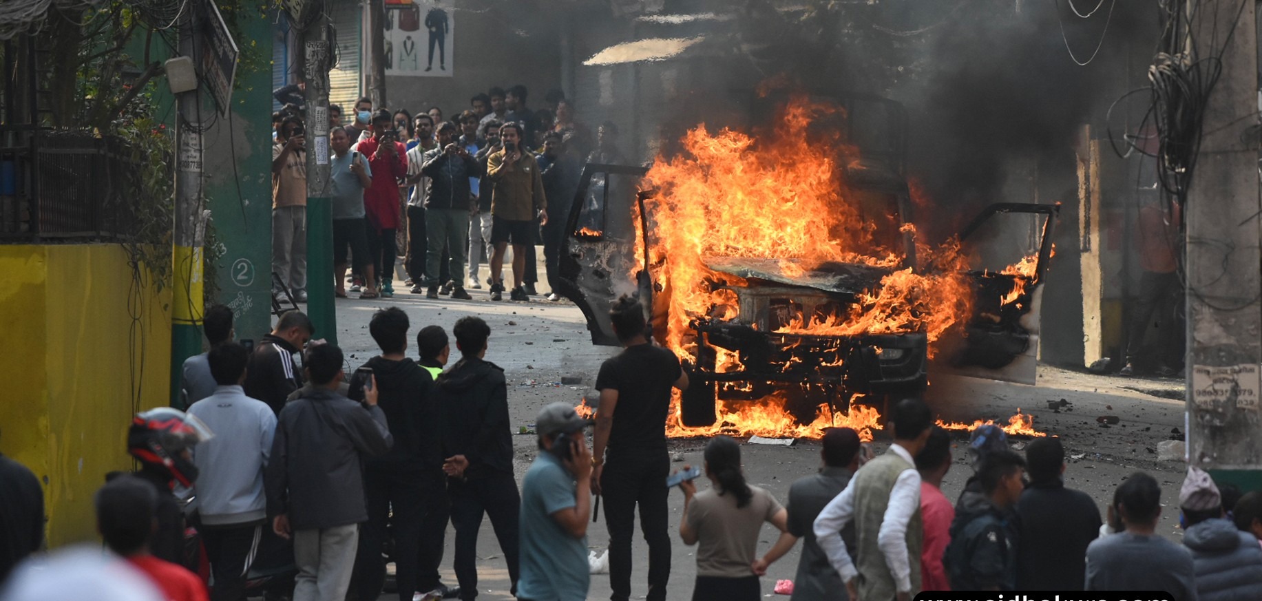 राजावादी प्रदर्शन उग्र हुँदा २ जनाले ज्यान गुमाए, ११० घाइते, १४ ठाउँमा आगजनी