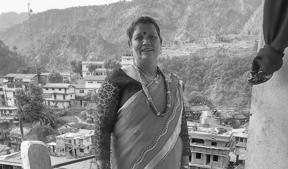 जिल्ला मालपोत कार्यालय बाजुराका प्रमुख सुनारलाई पत्नी शोक