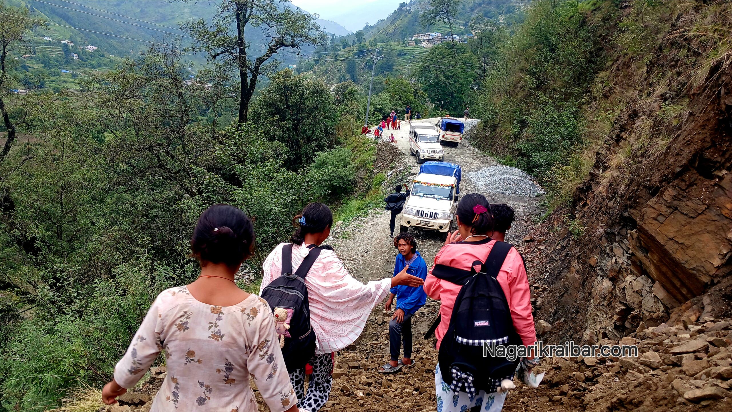 मार्तडी-काेल्टी सडक पहिराेका कारण अवरूद्व, खुलाउने प्रयास भएन