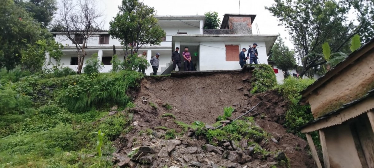 पहिरोको उच्च जोखिम्मा रेडियो पाैरखी