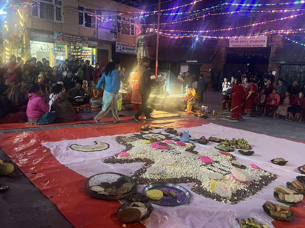 गोरखामा यसरी मनाइयो ‘मकै सुकाउने’ पर्व