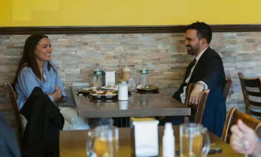 न्युयोर्कका नवनिर्वाचित मेयरको मो:मो: मोह